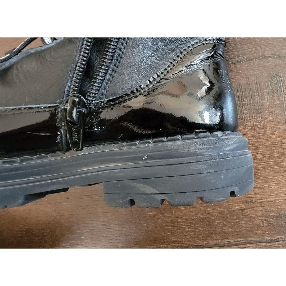 Karl Lagerfeld kids lace-up leather boot US size 2/CM21/UK1/EUR33 - Picture 9 of 12